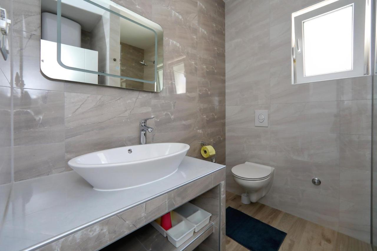 Apartmani Marina S Pogledom, Sukošan Exterior foto