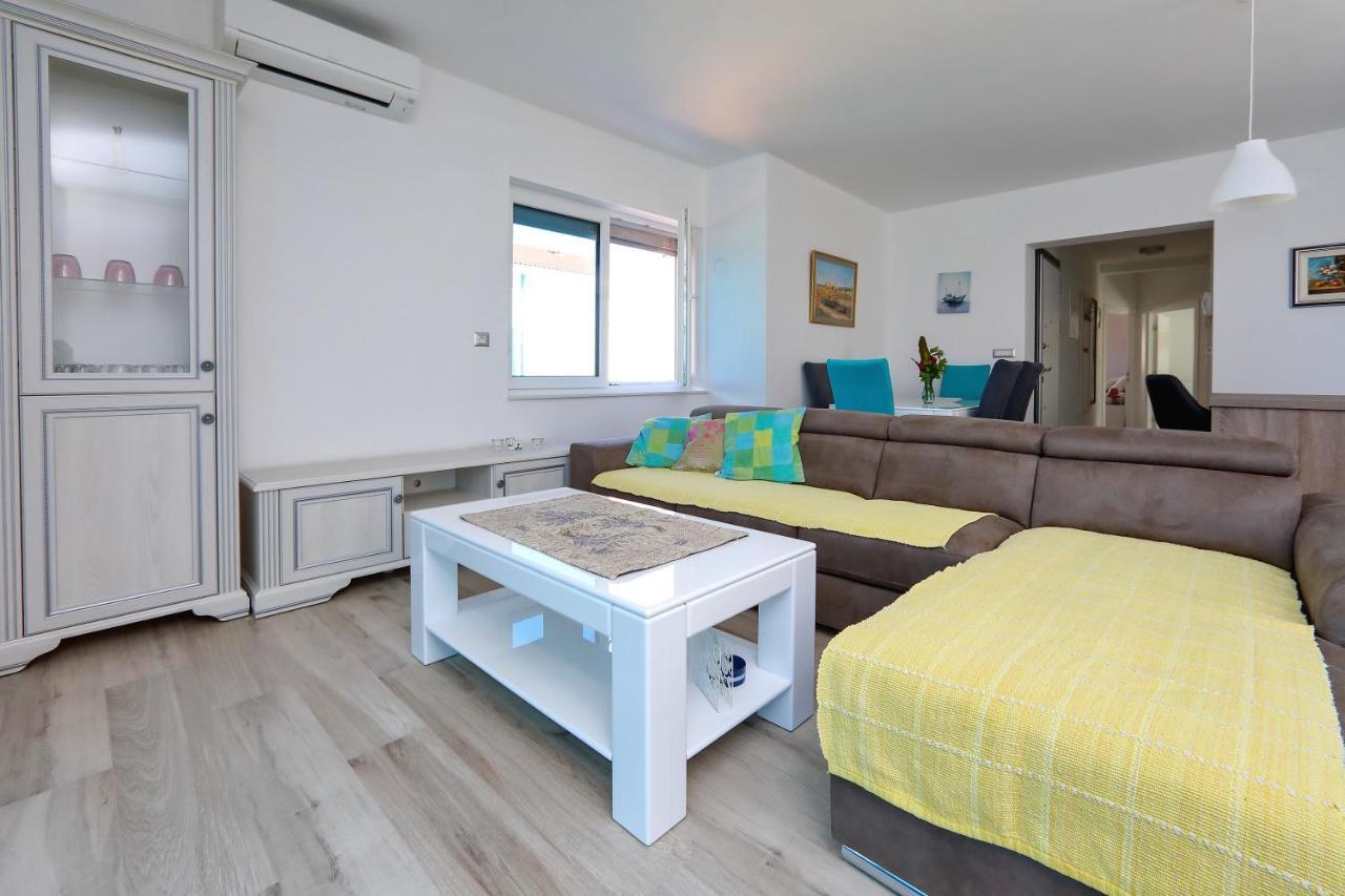 Apartmani Marina S Pogledom, Sukošan Exterior foto